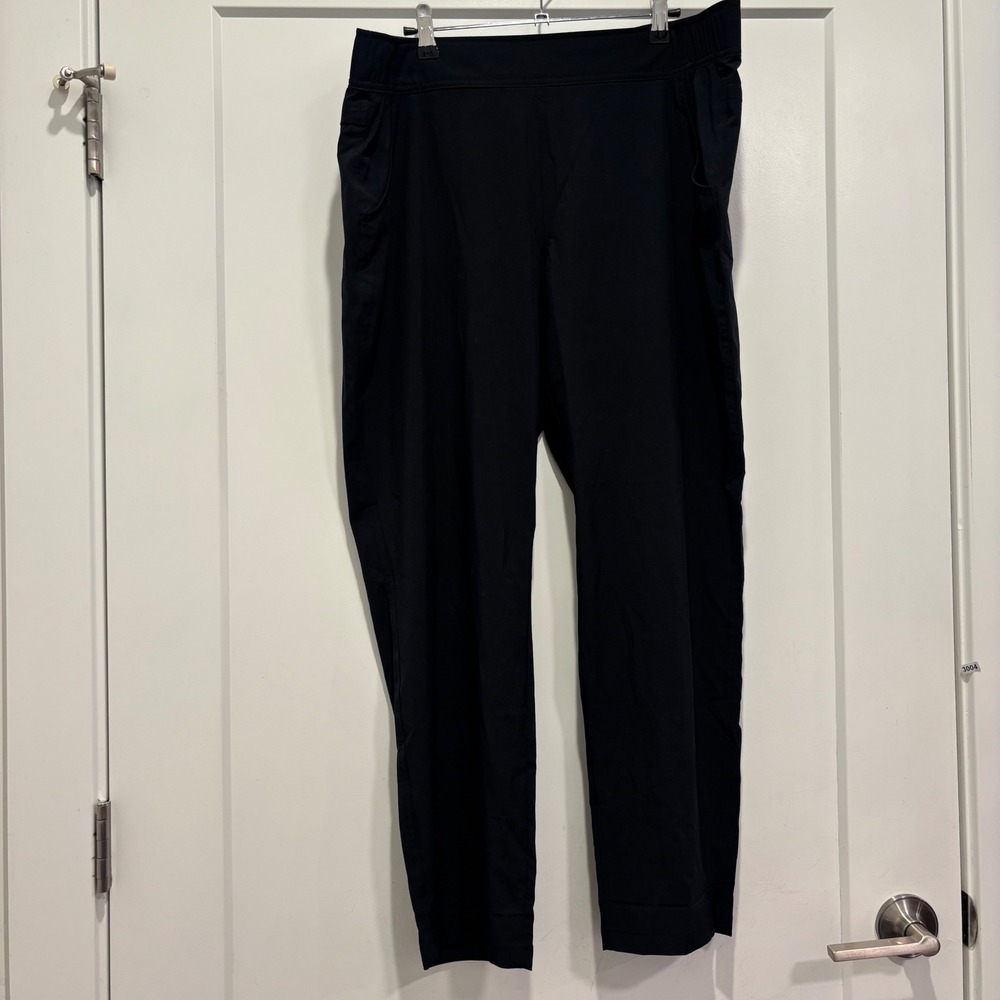 Eddie Bauer Womens Black Hiking Travel Pants Size Large Elastic Waist Tapered